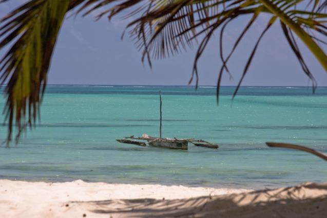 Zanzibar-5054.jpg - view from the beach