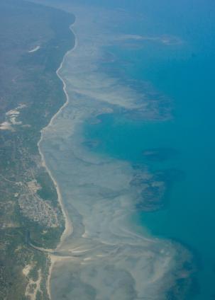 Zanzibar-4909.jpg - Coastline