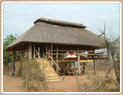 Rhino Safari Lodge