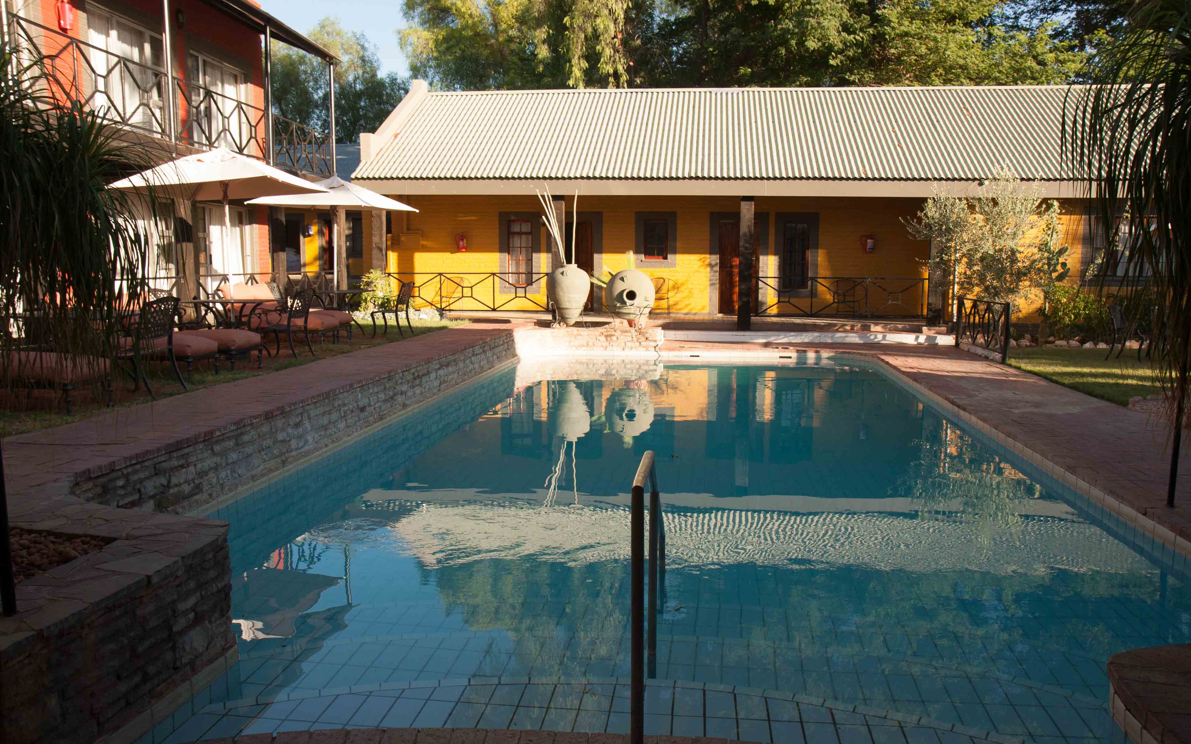 Auob Lodge and Pool