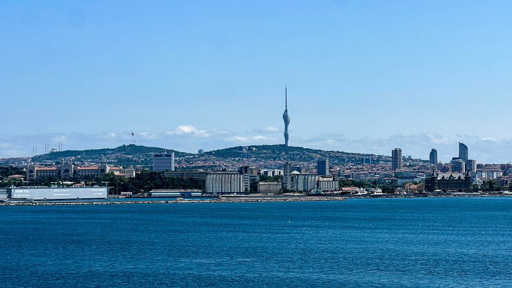 IMG_2499-3 Approaching Istanbul dock