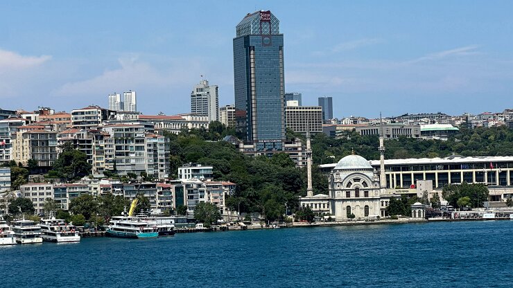 IMG_2519-17 Approaching Istanbul dock
